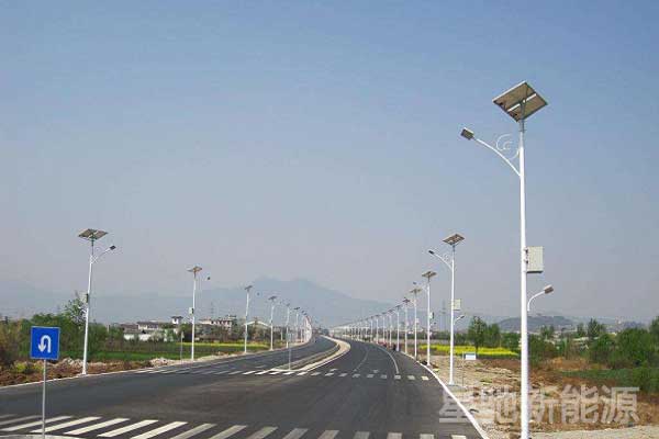 8��̫���·��r��